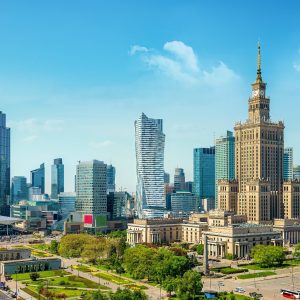 AUSCHWITZ-KRAKOV-VARSHAVË